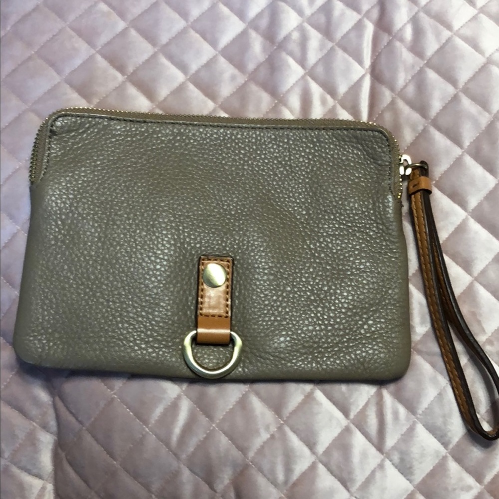 Gap Clutch